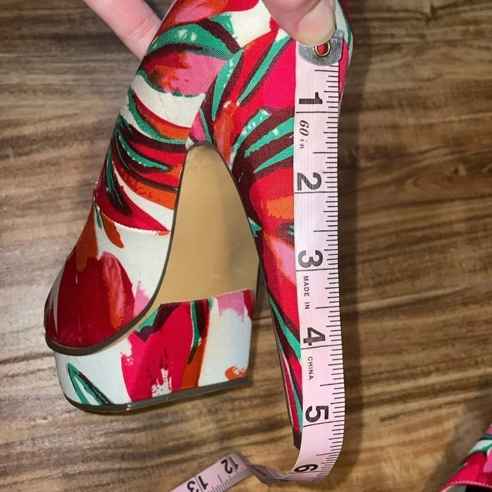 Just Fabulous Womens 9 heels Peep-Toe Stiletto Floral white pink red green 5.5”